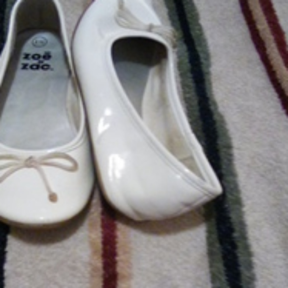 Shoes - Picture 2 of 4